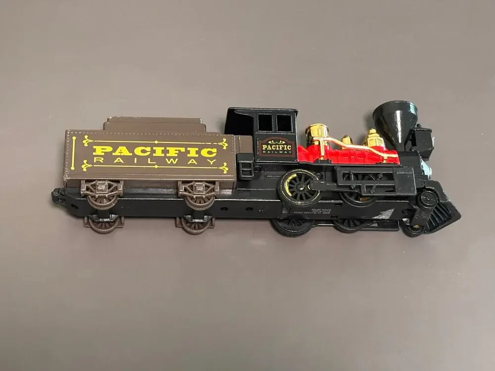 Pacific Railway Classic Steam Locomotive Black Red Gold Plastic Tender 10”